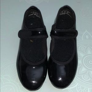 Kid’s Tap Shoes - Good Condition